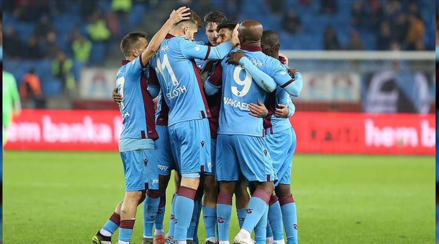 Trabzonspor kupada avantaj� kapt�
