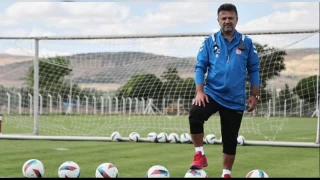 "Transfer politikamız Rey Manaj'a bağlı"