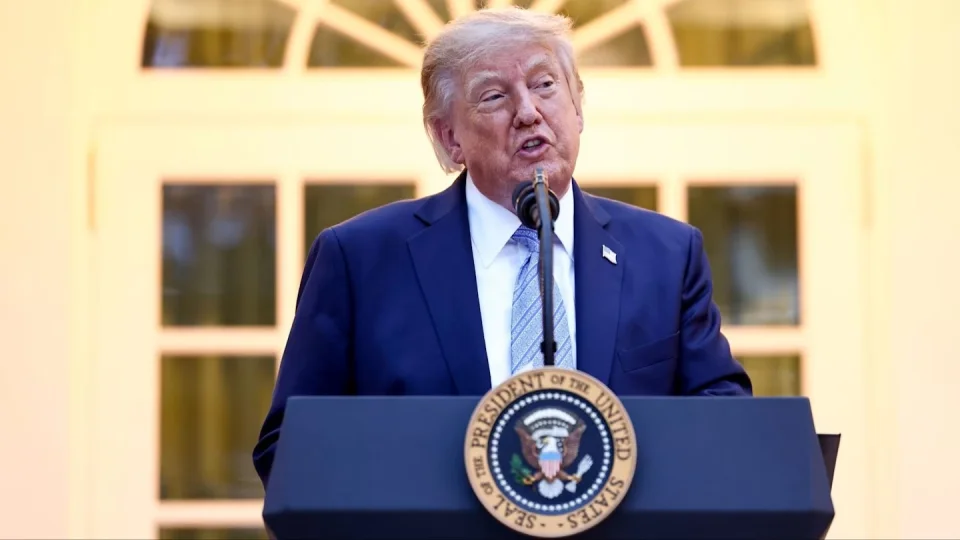 Trump'tan CNN, MS NOW ve Politico'ya Beyaz Saray yasa��