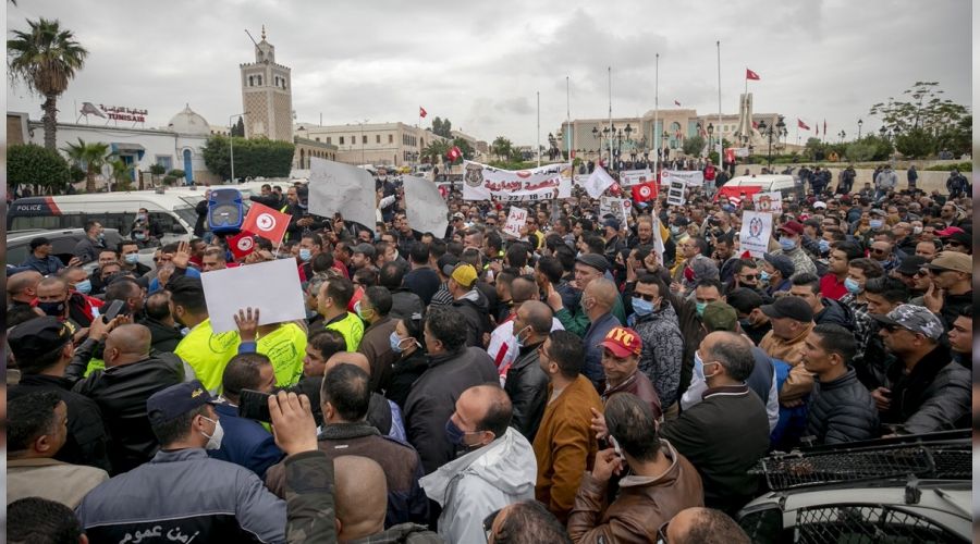 Tunus'ta g�venlik mensuplar� g�steri d�zenledi