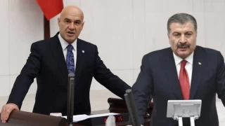Turhan mez'den Bakan Koca iddias: Londra'da hastane amak iin adamlarn bana gnderdi
