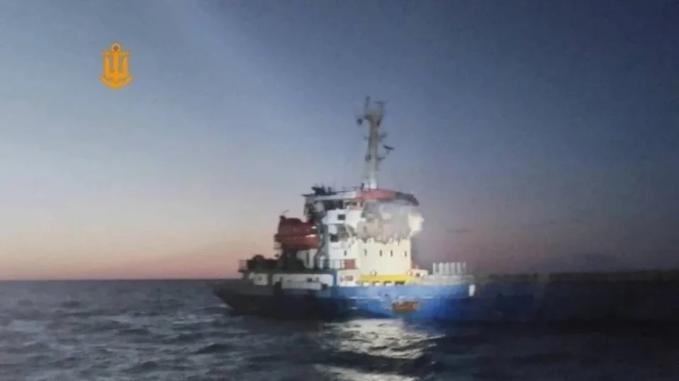 Türk gemisi İHA ile vuruldu!