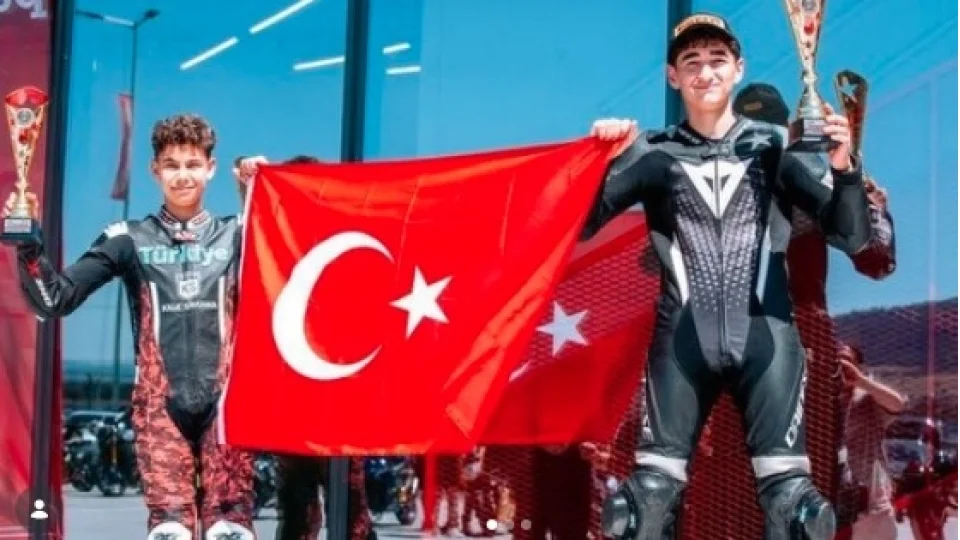 Türk motosiklet sporcuları, hafta sonu Avrupa'nın farklı ülkelerindeki organizasyonlarda mücadele edecek. Hasan Hüseyin Baş, Cremona pistinde ter dökecek