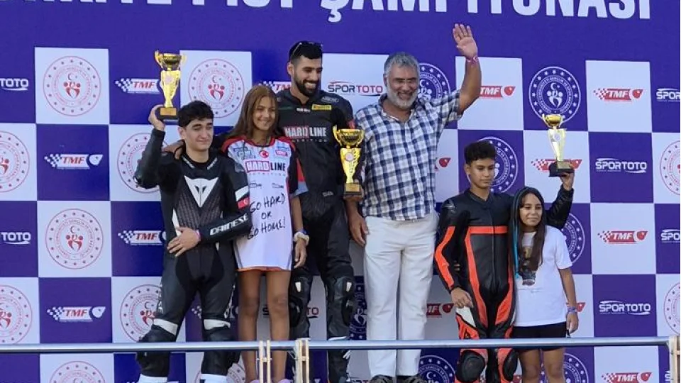 T�rk motosiklet sporcular�, hafta sonu Avrupa'n�n farkl� �lkelerindeki organizasyonlarda m�cadele edecek. Hasan H�seyin Ba�, Cremona pistinde ter d�kecek 