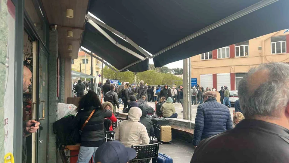 Türk tatilciler Yunanistan'ın Midilli Adası'nda mahsur kaldı