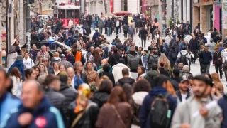 T�rkiye�de gen� yoksullu�u alarm veriyor: Eurostat verileri Avrupa ortalamas�n�n �zerinde