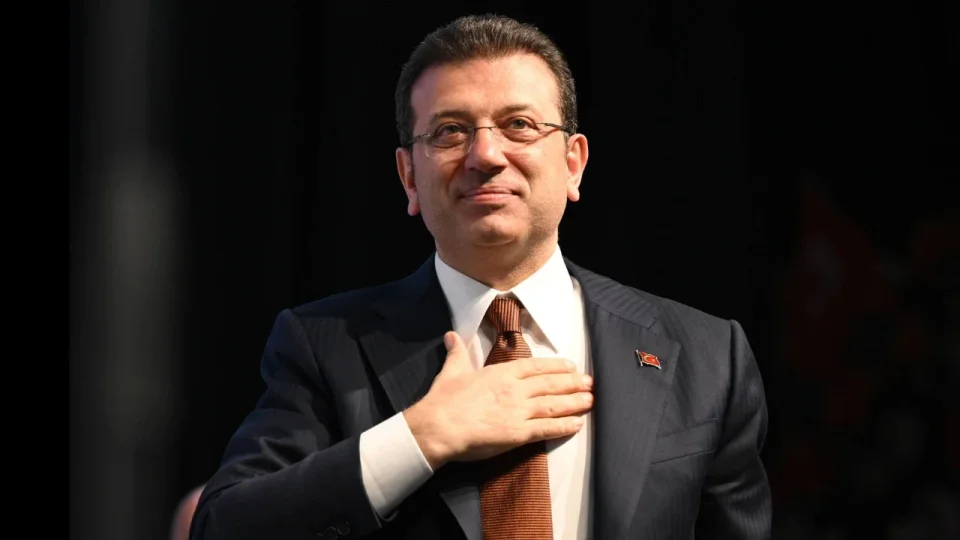 Tutuklu İBB Başkanı Ekrem İmamoğlu, cezaevinden kaleme aldığı yazıda Türkiye’nin demokrasi, adalet ve Cumhuriyet mücadelesine ilişkin değerlendirmelerde bulundu