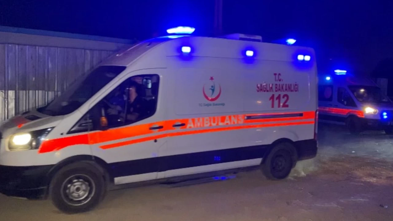 Tuzla'da g���k alt�nda kalan 2 i��inin cenazeleri adli t�pa kald�r�ld�