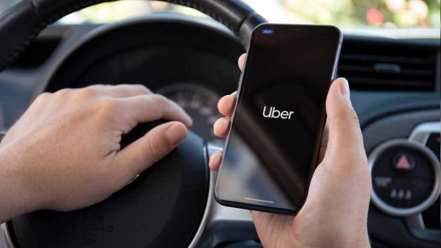 UBER�den taksiler i�in rezervasyon hamlesi