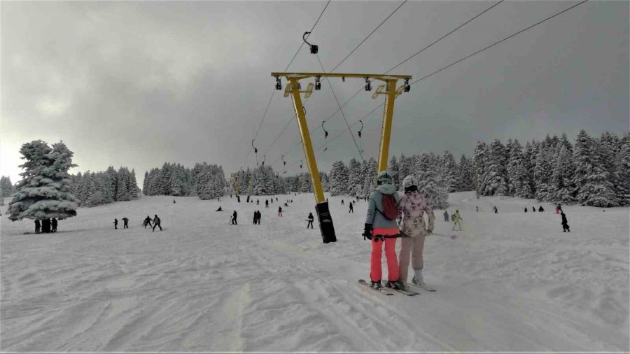 Uluda�'da kar kal�nl��� 80 santimetreye ula�t�