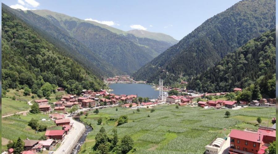 Uzung�l'de turizmciler sezondan memnun