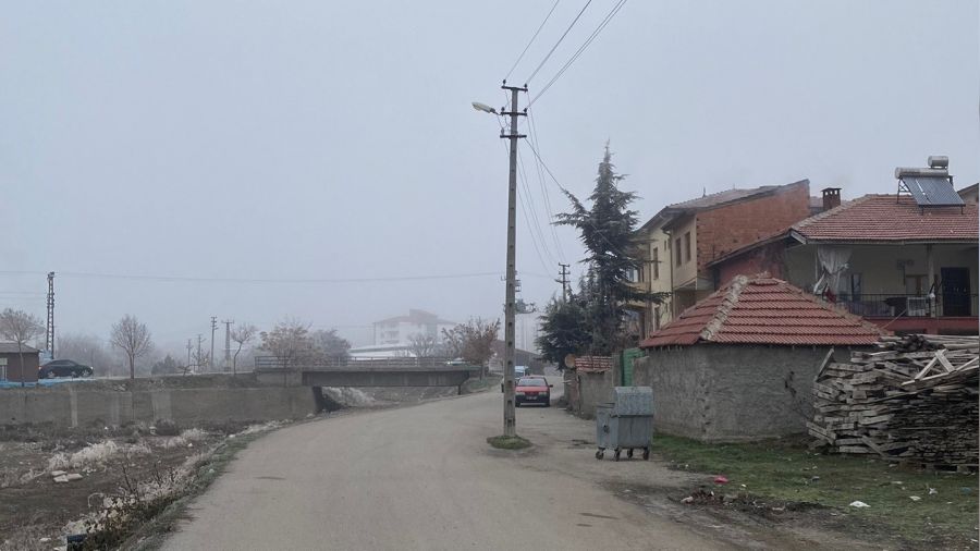Valilik'ten yol ortasında kalan direklerle ilgili açıklama