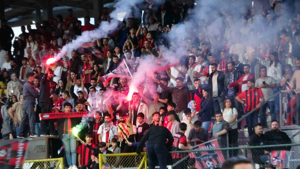 Vanspor FK'n�n �ampiyonlu�u co�kuyla kutland�