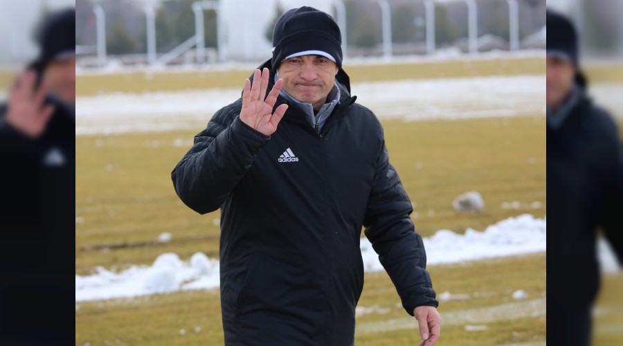 "VAR hakemleri yurt d���ndan getirilsin"