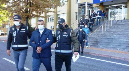 Vatandaş ya bankalara ya da tefecilere mahkum