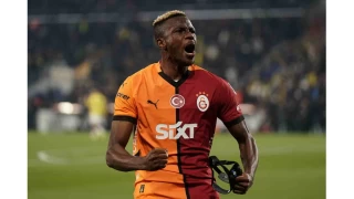 Victor Osimhen bu sezonki gol saysn 28'e kard