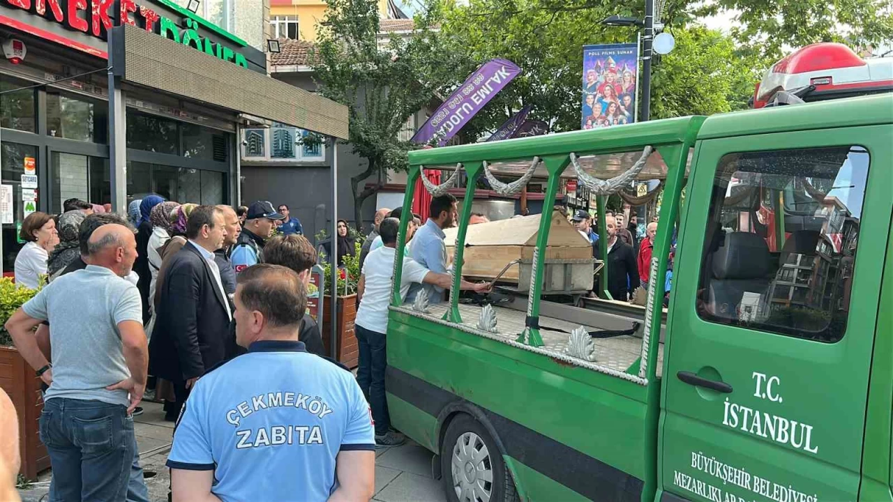 Yaşlı kadın yangında hayatını kaybetti
