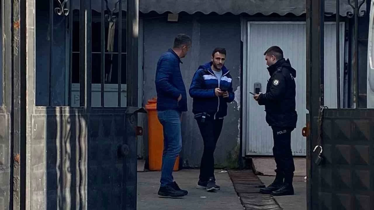Yln ilk gn i yerinin avlusunda intihara kalkt