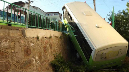 Yolcu dolu otobüs böyle uçtu