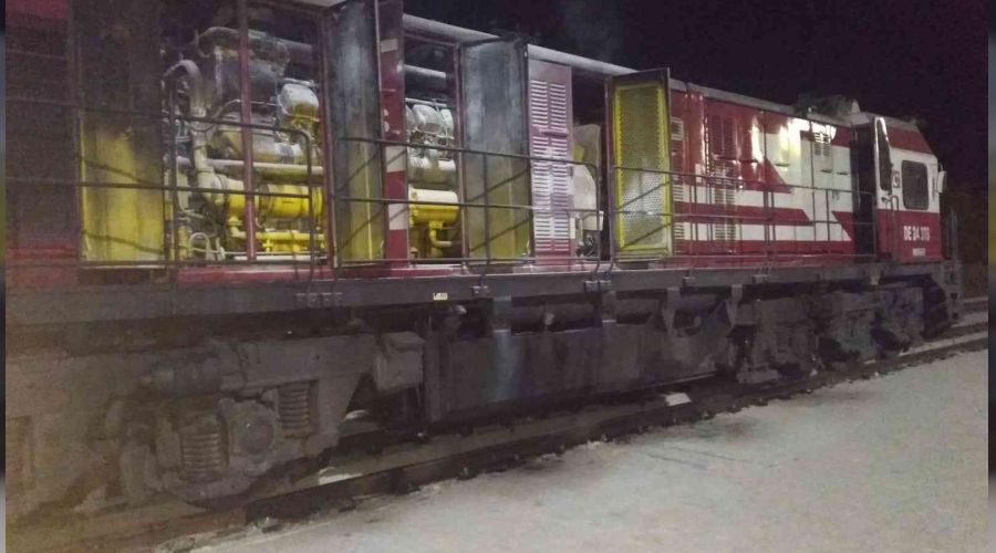 Y�k treninin lokomotifinde yang�n