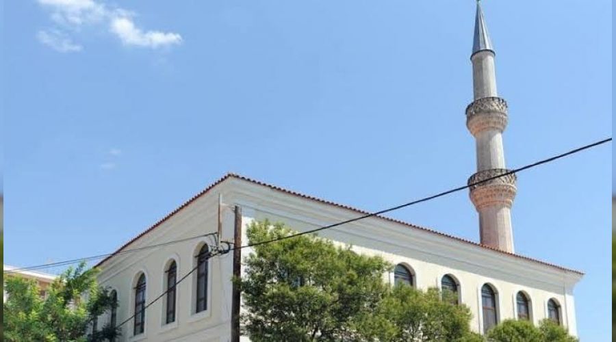 Yunanistan'a 'Cuma namazı' uyarısı