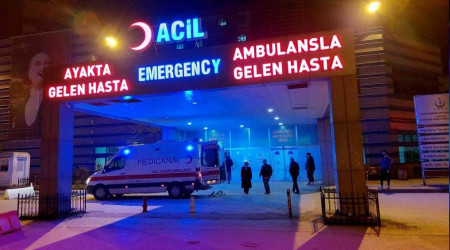 Zabıta memuru kazara kendini kafasından vurdu