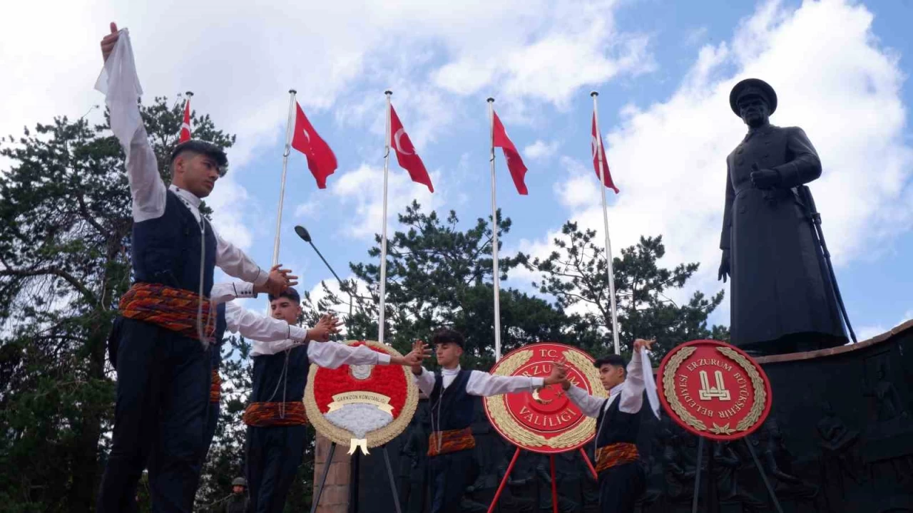105 y�l �nce bug�n Atat�rk Erzurum'dayd�