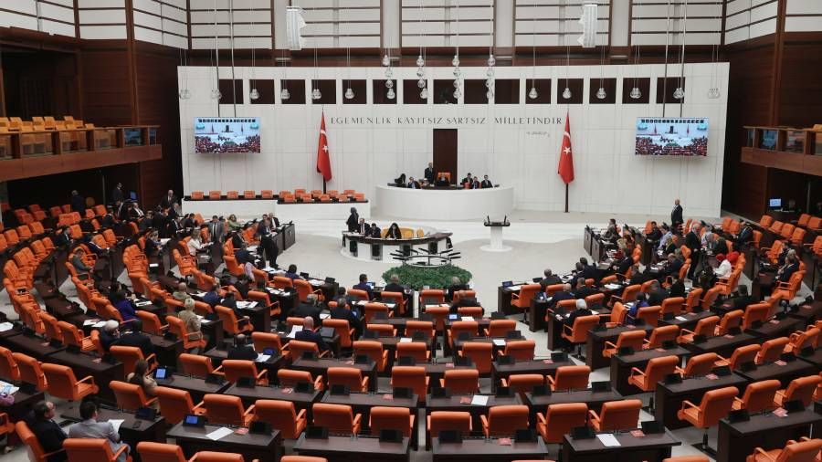 12. Kalk�nma Plan� Meclis'ten ge�ti