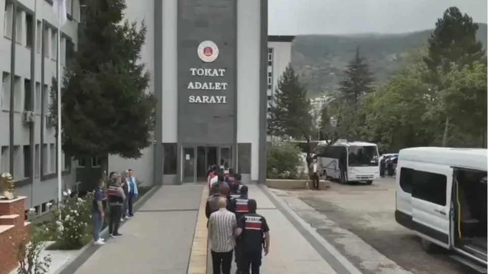 150 milyon liralık para trafiğine 7 ilde operasyon