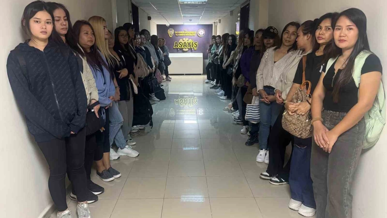 36 yabanc� uyruklu kad�n� ka�ak �al��t�r�yorlarm��