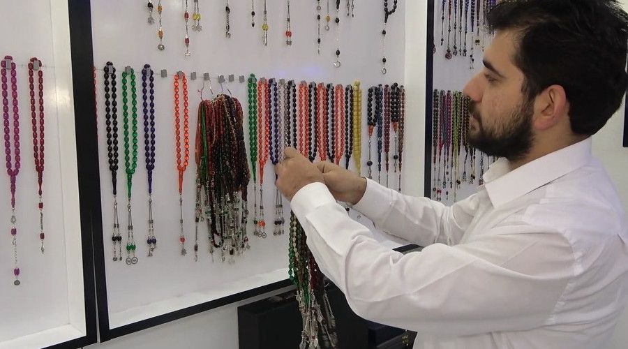 50 metrekarelik i� yerinden d�nyaya a��ld�