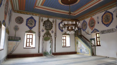 7 asırlık cami restore edildi