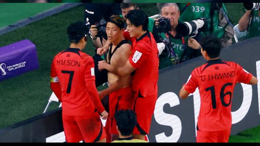 90+1'de gelen tur! Uruguay'ı evine gönderdiler