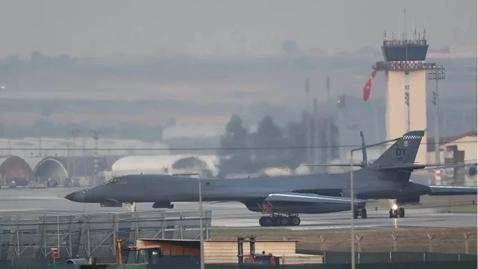 ABD bombardıman uçakları Türkiye’de!