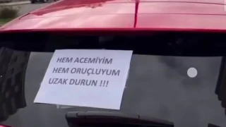 Acemi sürücüden trafikte 'ilginç' önlem