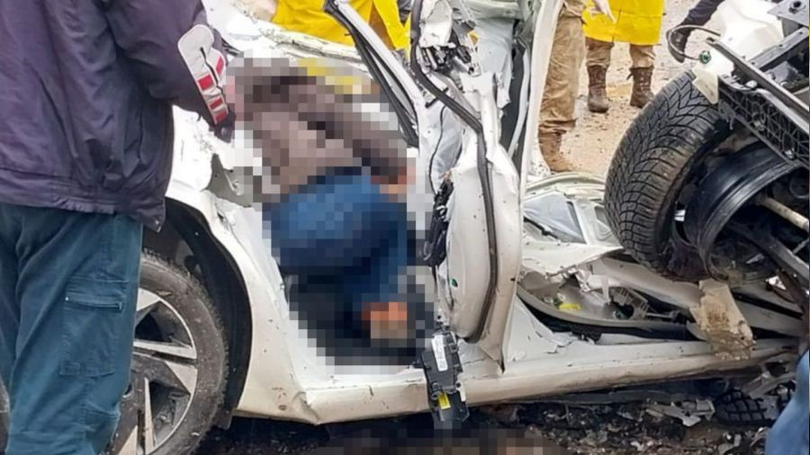 Adana'da otomobilin zerine kaya paras dt: 4 l