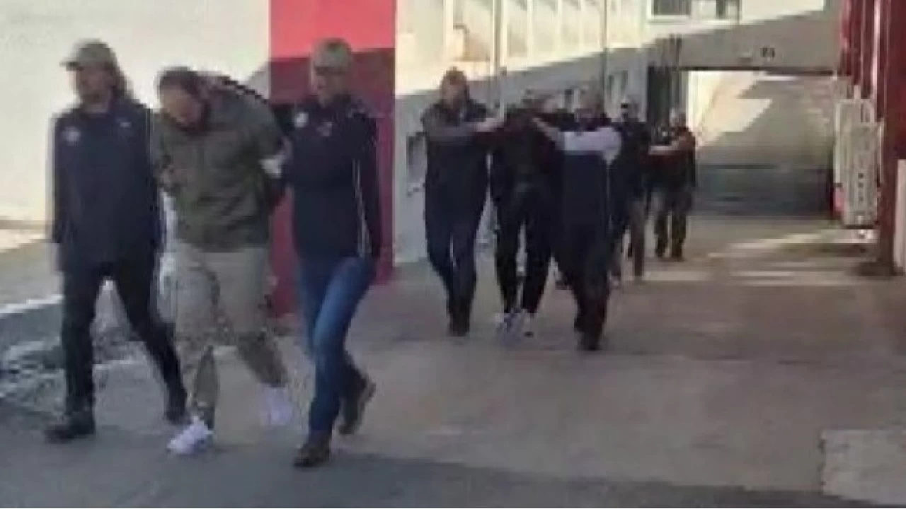 Adana'da tar�m i��isi k�l���ndaki 4 DEA�'l� yakaland�