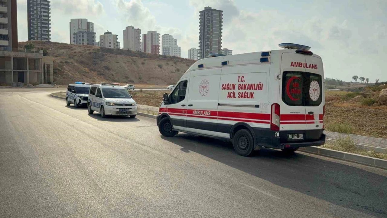 Adana'da yol kenarında ceset bulundu