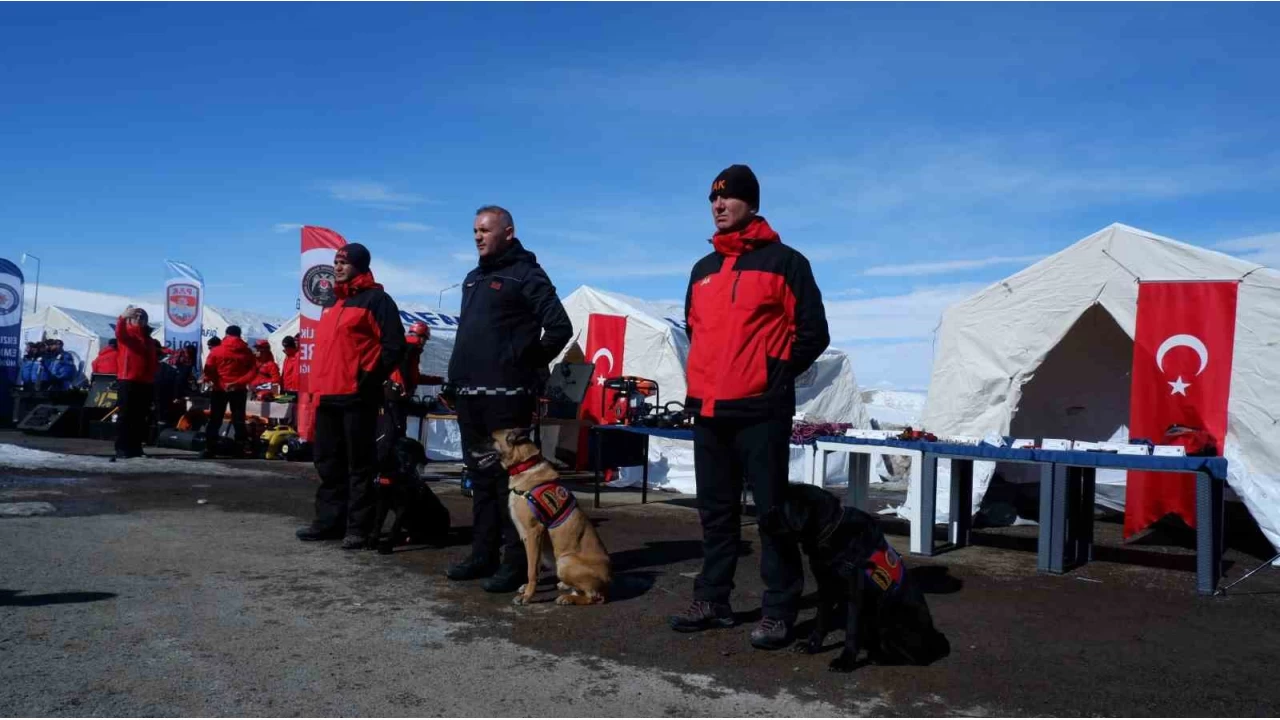 AFAD'dan Palandöken'de dev kış  tatbikatı