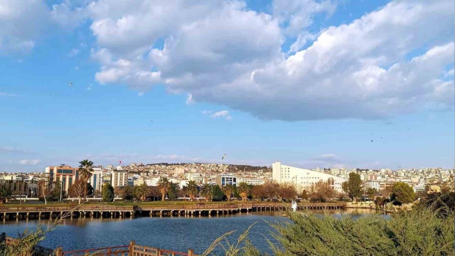 AFAD'dan Samsun'da kuvvetli lodos uyar�s�