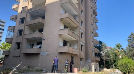 Ar hasarl binann 7'nci katndan dt