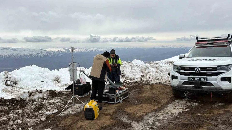 A�r� Da��'nda kaybolan da�c� 3'�nc� g�n�nde aran�yor