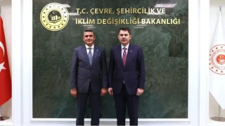 AKP’ye geçeceği iddia edilen Haymana Belediye Başkanı’ndan Mansur Yavaş pankartı hamlesi
