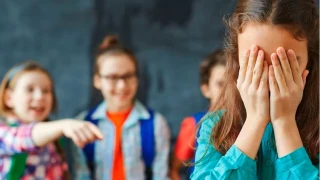 Akran Zorbal���: Okullarda g�venli alanlar nas�l in�a edilir?