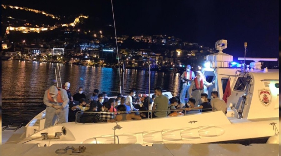 Alanya a��klar�nda 120 ka�ak g��men yakaland�