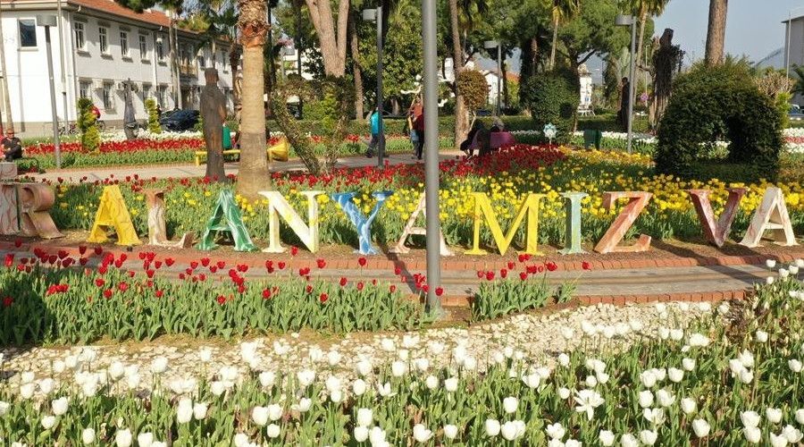 Alanya'ya bahar geldi