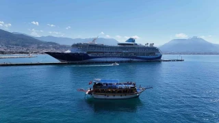 Alanya'ya l�ks kruvaziyer ile bin 767 turist geldi