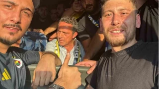 Ali Koç, taraftarlarla birlikte stada gitti