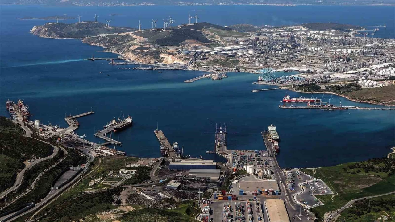 Alia�a limanlar� 2024'te zirvede: Y�kte birinci, konteynerde rekor