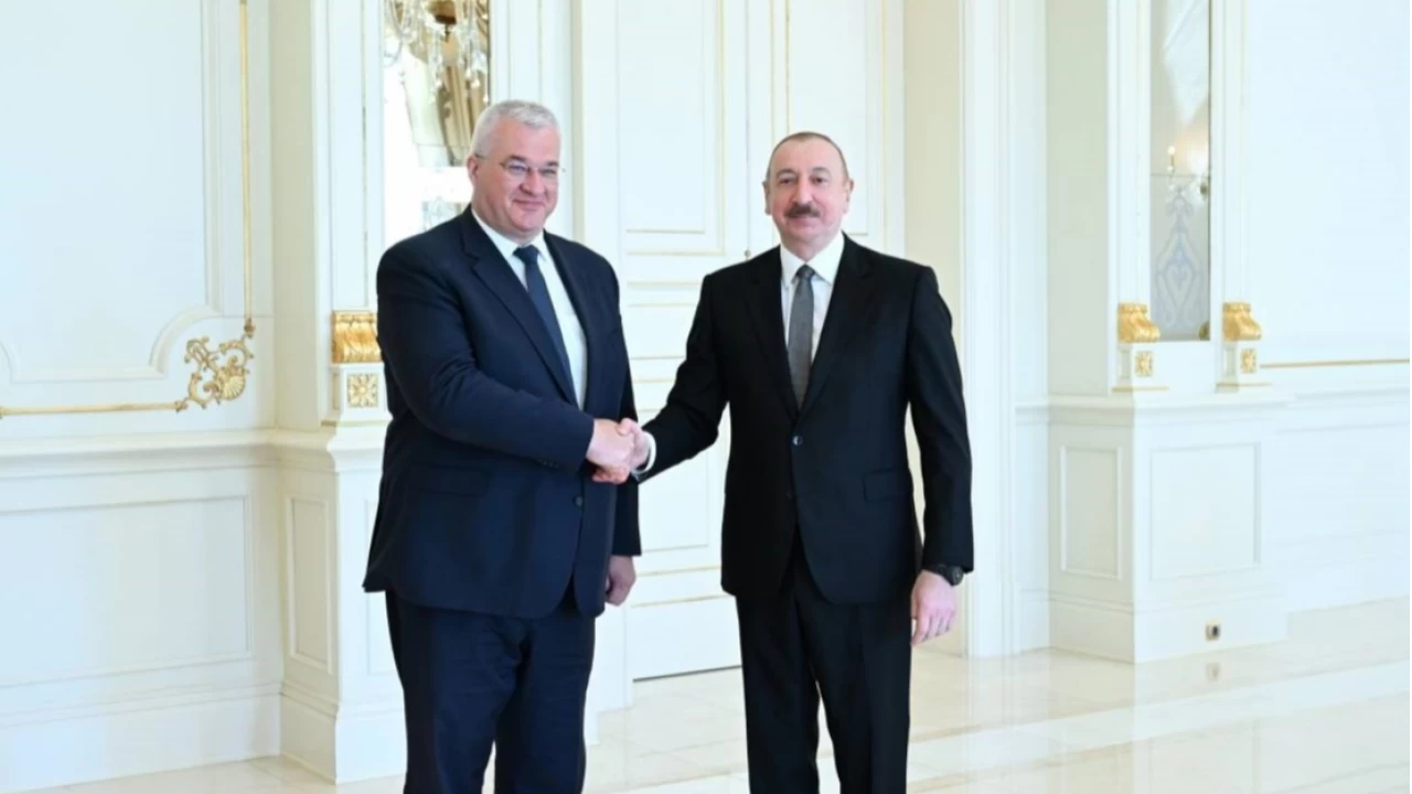 Aliyev, Ukrayna Dışişleri Bakanı Sybiha'yı kabul etti